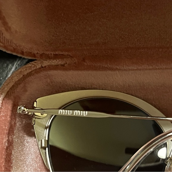 Miu Miu mirrored sunglasses - Picture 3 of 8